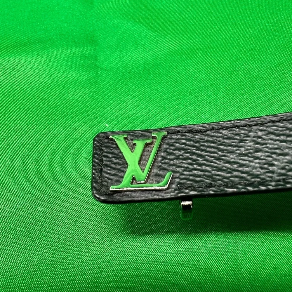 Louis Vuitton elegant black